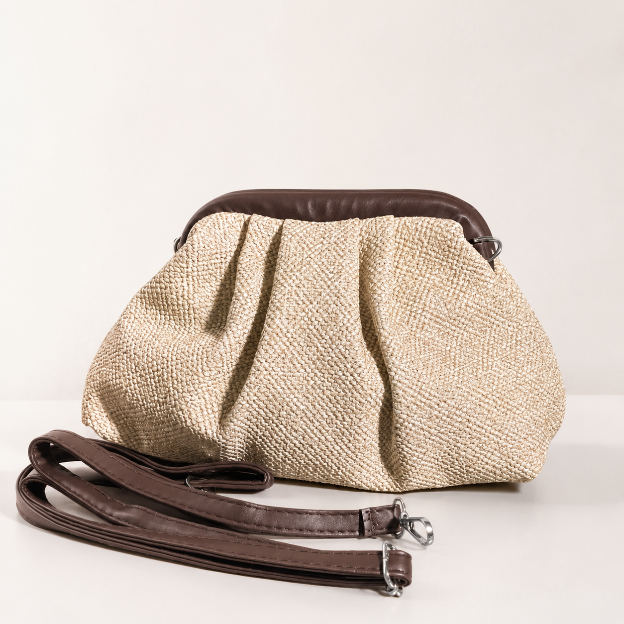 Dokulu Bej Clutch Çanta